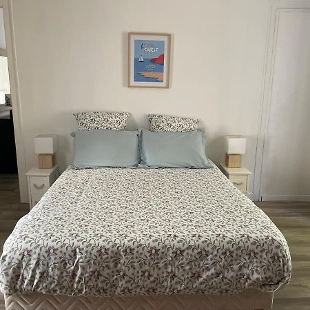 La Mission Hotel Saint-Martin-des-Noyers Bagian luar foto
